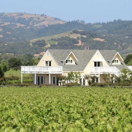 Geyserville Inn