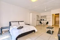 Inn & Out Sandton Park