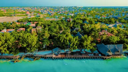 Mnarani Beach Cottages Отели рядом с достопримечательностью «Nungwi public Beach»