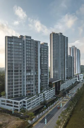 Clio2, IOI City Mall, Putrajaya, Serdang Hospital Отели рядом с достопримечательностью «Палм Гарден Голф Клаб»