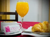 Hostal Valdepeñas by Bossh Hotels - sarapan