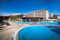 Sunny Baška Hotel by Valamar, ex Corinthia - Uima-altaat
