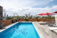 Hotel Velvet Plaza - Pools