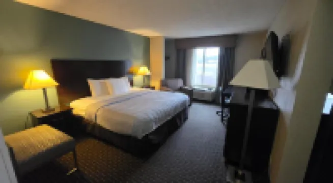 Copley Inn & Suites by OYO Akron Oh Hotels in Copley Township