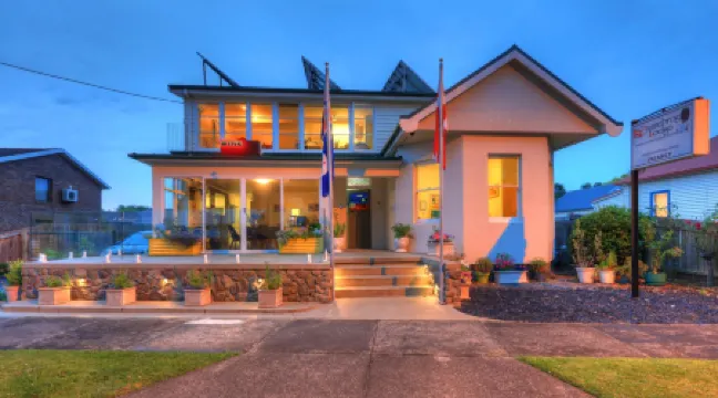 丹內博洛奇酒店