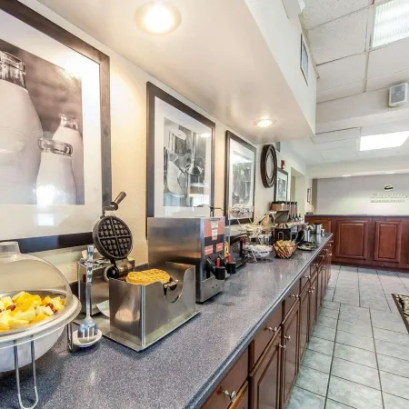 Clarion Inn Cleveland Near University