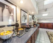 Clarion Inn Cleveland Near University - breakfast
