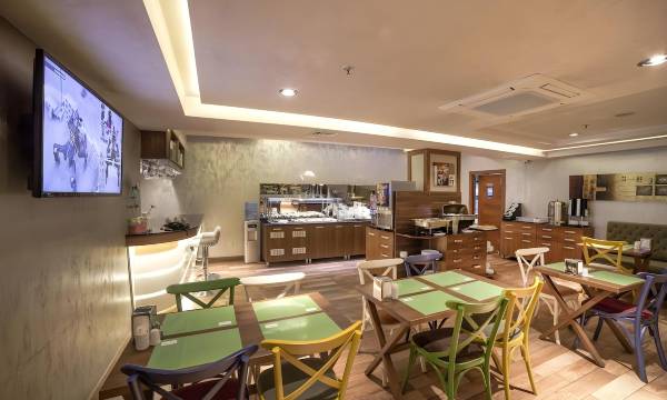 Meretto Hotel Lalelİ