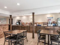 Days Inn by Wyndham Russell