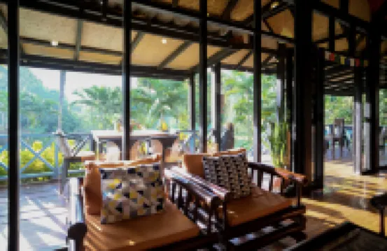 山坡-自然生活方式小屋