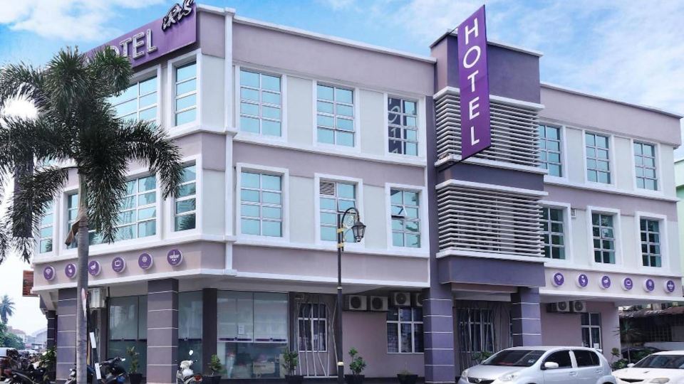 Iris Hotel
