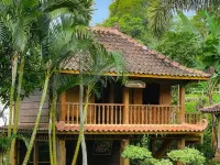 DLimasan Heritage Cottage and Cafe Hotels in Junrejo