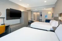 Holiday Inn Express & Suites YOUNGSTOWN N (WARREN/NILES) by IHG - Pools