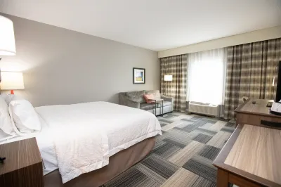 Hampton Inn Toledo/Oregon Отели в г. 