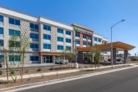 Holiday Inn Express & Suites Phoenix Dwtn - State Capitol Hotels in Phoenix
