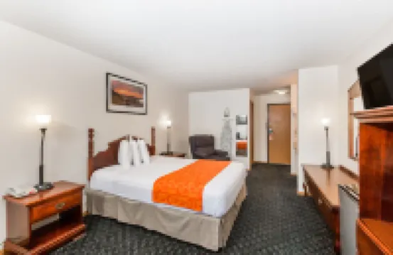 Howard Johnson by Wyndham Wichita Airport Hotels in Wichita