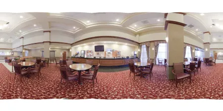 Holiday Inn Express & Suites South Portland Отели в г. Уэстбрук