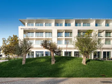 Hyatt Regency Lisbon Отели в г. Алкантара