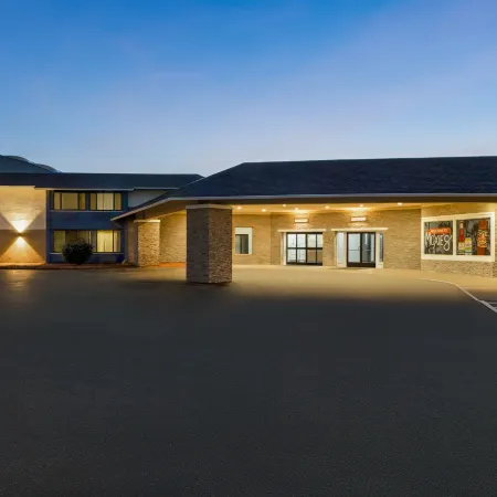 AmericInn by Wyndham la Crosse Riverfront Conference Center