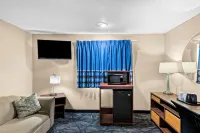 Super 8 by Wyndham Council Bluffs IA Omaha NE Area Hotel a Lewis