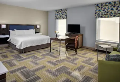 Hampton Inn & Suites Syracuse-North (Airport Area) Hotels in Liverpool