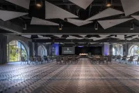 Renaissance Reno Downtown Hotel & Spa