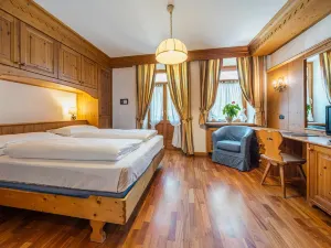 Franceschi Park Hotel