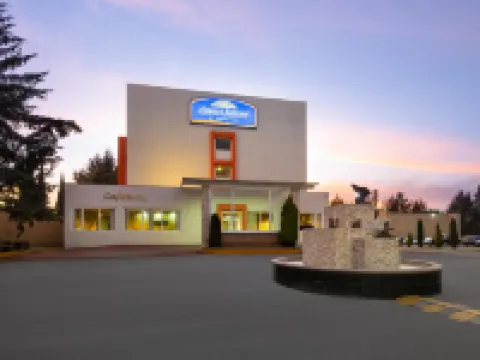 Howard Johnson by Wyndham Toluca Hotels in Toluca