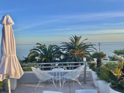 Constanta Hotel Hotels in New Athos