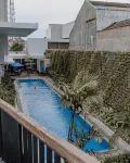 Rayz Umm Hotel Malang - Swimmingpools