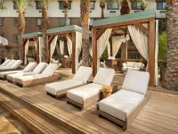 Silverton Casino Lodge Hotels near Bass Pro Shops