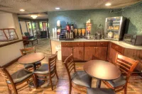 Econo Lodge - Breakfast