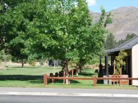 Carrick Lodge Motel Hotels in Cromwell