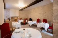 Les Remparts Hôtels et Demeures Historiques - servizio colazione