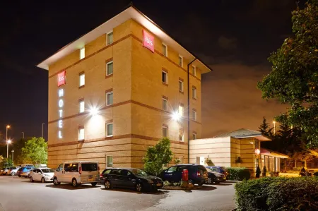 Ibis London Thurrock M25 Отели в г. Стон