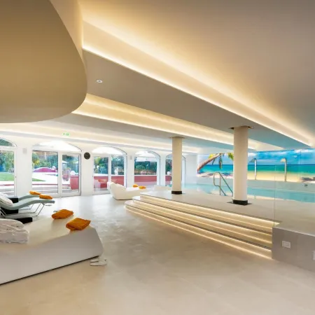 VIP's Motel Luxury Accommodation & Spa