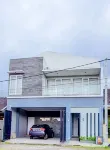 Villa Mangli Monochrome Syariah by eCommerceloka Hotel di Jember Kidul