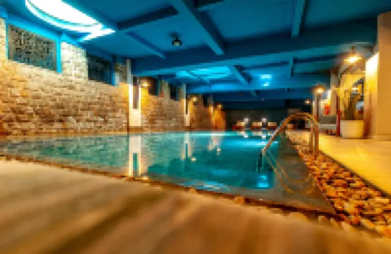 Le Louvre Hotel & Spa