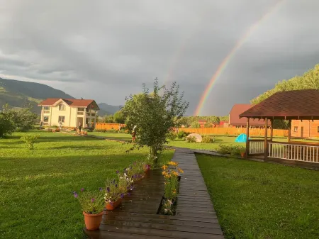 Эко-отель Альтаир Отели в г. Усть-Коксинский район