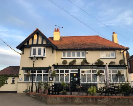 The Horseshoe & Castle Hotels in Cooling