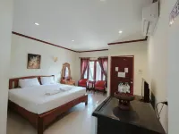 呵叻沙拜飯店 บ้านเกาะ附近的飯店