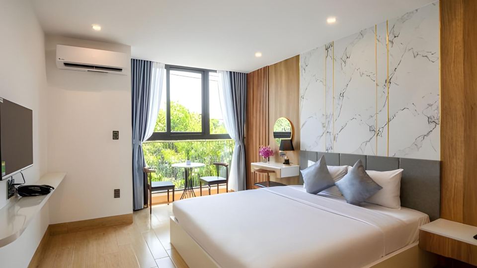 First Studio Hotel Da Nang