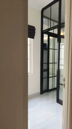 American Style Villa 3Br Cikupa Отели в г. Cikupa