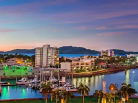 Allure Hotel & Apartments Hotels in South Townsville