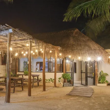La Diosa Kali Beach Front Hotel Отели в г. Ольбокс