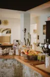 Shed Hotel - breakfast