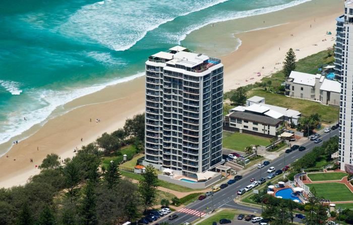 Golden Sands on the Beach - Absolute Beachfront Apartments