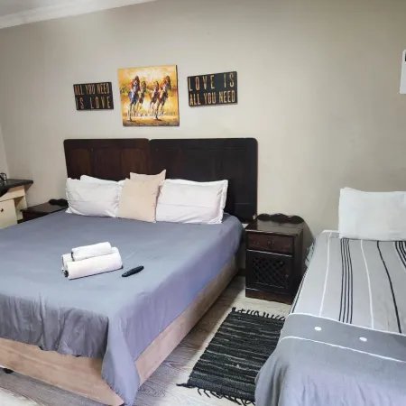 Villa Mexicana Guesthouse