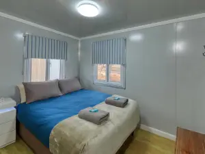 White Cliffs Self Contained Cabin Accommodation