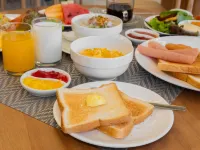 Louis Residence Hotel - 早餐